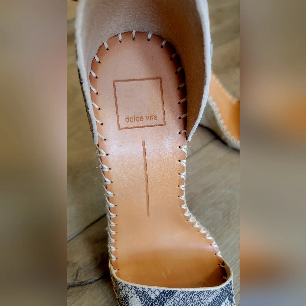 DOLCE VITA Women's Size 8 Noor Wedge Sandal Snake Print Leather. Espadrille - Picture 8 of 11